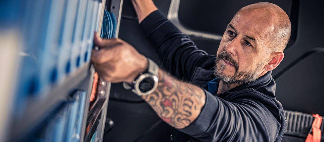 Born to Build Banner Erwin van Est 7